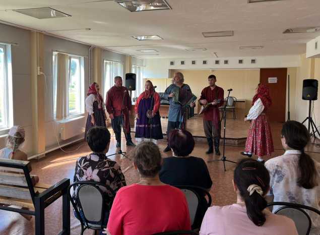 Ансамбль «Миряне» выступил для жителей ЛНР и ДНР